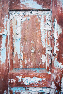 Kırık mavi boya ile çok eski ahşap kapı