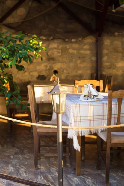Очень красивые и уютные летние кафе Несебра-Булгария — стоковое фото