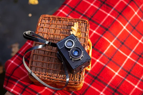 Old Camera Lies Suitcase Red Plaid Blanket Wooden Bridge Lake — Stock Photo, Image