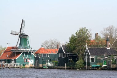 Hollanda, Hollanda, Flamanca, Kuzey Hollanda, Açık Hava Müzesi, Zaanse Schans'a, Mayıs 2015: nehir De Zaan Kenarlıklar Açık Hava Müzesi