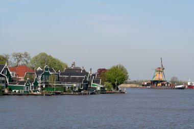 Hollanda, Hollanda, Flamanca, Kuzey Hollanda, Açık Hava Müzesi, Zaanse Schans'a, Mayıs 2015: nehir De Zaan Kenarlıklar Açık Hava Müzesi