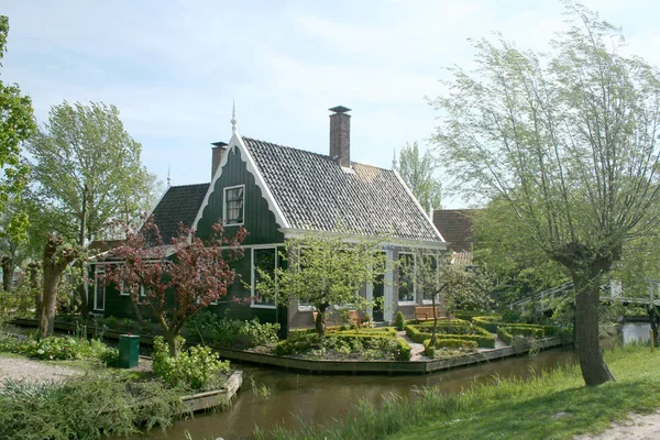 オランダ オランダ オランダ 北ホラント州 野外博物館 ザーンセスカンスが 2015 ザーンと呼ばれる地域の本格的な古い家屋 — ストック写真