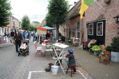 Hollanda, Hollanda, Flamanca, Kuzey Brabant, Woudrichem, olabilir, Woudrichem sokaklarında yıllık fuarında giyinmiş 2016:People