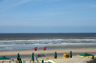 Hollanda, Hollanda, Flamanca, Kuzey Hollanda, Zandvoort, Mayıs 2016: teraslar terk edilmiş bir 