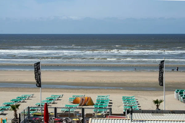 Hollanda, Hollanda, Flamanca, Kuzey Hollanda, Zandvoort, Mayıs 2016: teraslar terk edilmiş bir 