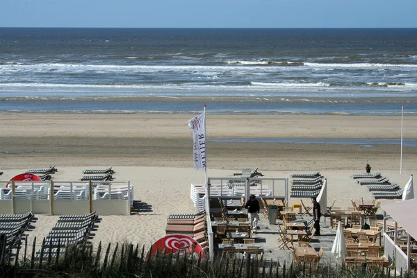 Hollanda, Hollanda, Flamanca, Kuzey Hollanda, Zandvoort, Mayıs 2016: teraslar terk edilmiş bir 