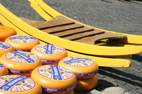 Transportadores Queijo Queijo Mercado Queijos Folclorísticos Alkmaar Holanda — Fotografia de Stock