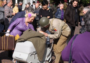 Hollanda, Limburg, Terwinselen, Temmuz 2016: Terwinselen evaquatie 1944'te canlandırma