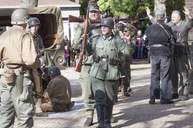 Hollanda, Limburg, Terwinselen, Temmuz 2016: Terwinselen evaquatie 1944'te canlandırma