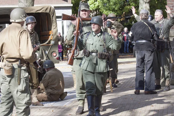 Hollanda, Limburg, Terwinselen, Temmuz 2016: Terwinselen evaquatie 1944'te canlandırma
