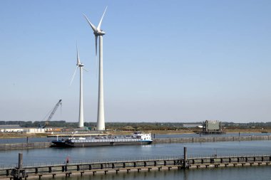 Hollanda, Hollanda, Flamanca, Zeeland, Philipsdam, krammersluizen üzerinde köprü için Temmuz 2018:Traffic ışıklar