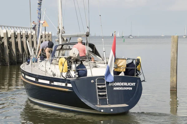 Nederländerna Friesland Hindeloopen Juli 2018 Yacht Segling Hamnen — Stockfoto