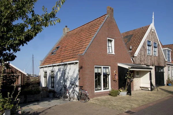 Netherlands Friesland Makkum July 2018 Dike Houses Makku — Stock Photo, Image