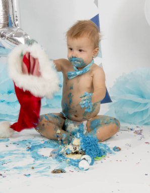 Hollanda, Limburg, Heerlen, Eylül 2018:Babyboy celibrates ilk Doğum günü ve zevk'ın bir smashcake