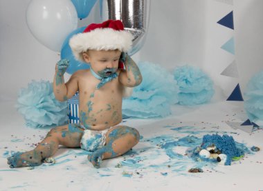 Hollanda, Limburg, Heerlen, Eylül 2018:Babyboy celibrates ilk Doğum günü ve zevk'ın bir smashcake