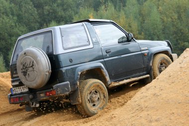 Hollanda, Limburg, Scihinveld, Ağustos 2017: araba bir off road 4 x 4 yıllık toplantısı sırasında kulüp