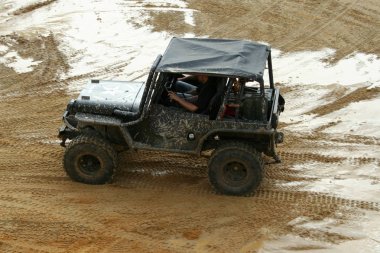 Hollanda, Limburg, Scihinveld, Ağustos 2017: araba bir off road 4 x 4 yıllık toplantısı sırasında kulüp