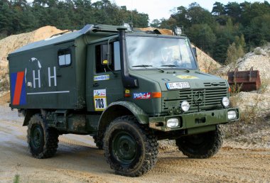 Hollanda, Limburg, Scihinveld, Ağustos 2017: araba bir off road 4 x 4 yıllık toplantısı sırasında kulüp