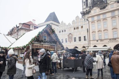Çek Cumhuriyeti, Prag, tarihi kent merkezine, december2018: Pragu merkezinde Noel pazarı