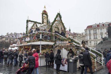 Çek Cumhuriyeti, Prag, tarihi kent merkezine, december2018: Pragu merkezinde Noel pazarı