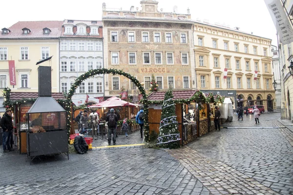 República Checa Praga Casco Antiguo Diciembre2018 Mercado Navidad Lleno Gente —  Fotos de Stock