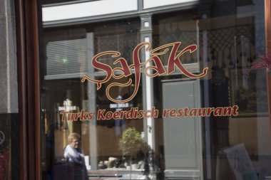 Mağaza,logolu dış cephe Safak