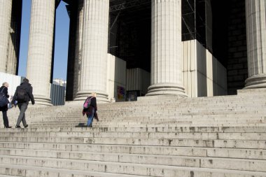 Paris'in merkezinde Madeleine Kilisesi