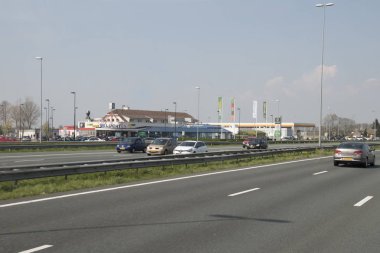 karayolu A2 boyunca restoran de lucht işaretleri