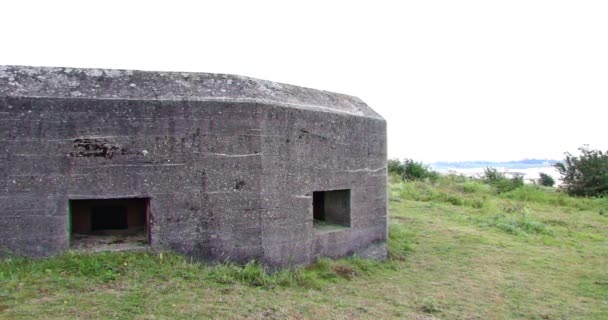 Gammal Bunker Befästning Militär Försvarsstruktur Som Ger Ett Mått Skydd — Stockvideo