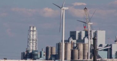 Eemshaven, Hollanda - Ağustos 2020: Vopak Depolama Terminali