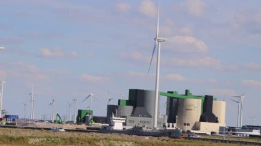 Eemshaven, Hollanda - Ağustos 2020: Vopak Depolama Terminali