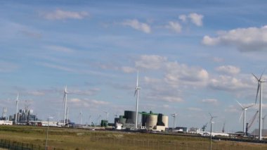 Eemshaven, Hollanda - Ağustos 2020: Vopak Depolama Terminali