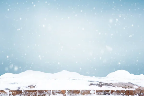 冬季背景 在木甲板上下雪 — 图库照片