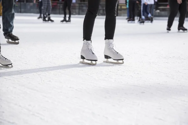 People Ice Skating Ice Rink — Stock Photo, Image