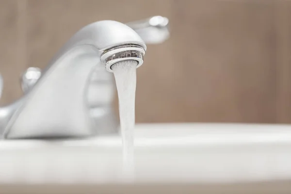 Robinet Salle Bain Avec Eau Courante — Photo