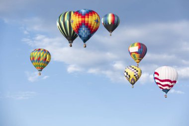 Sıcak Hava Balonları Gökyüzünde