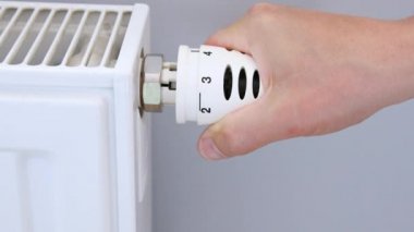Isıtma termostatına elle ayar