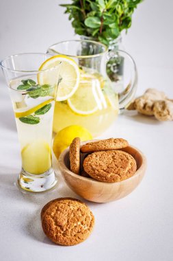 ev yapımı limonata bardak yakın çekim