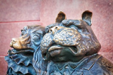 Rusya, Krasnodar - 23 Kasım 2015: Köpekler yürüyüş heykel