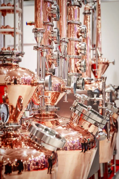 Kupfer alembic für die Herstellung von Alkohol — Stockfoto