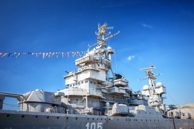 Novorossiysk, Rusya, 02 Mayıs 2016: Sovyet savaş gemisi Mikhail Kutuzov Port