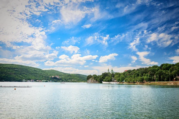 Panorama del lago Abrau, Russia — Foto Stock