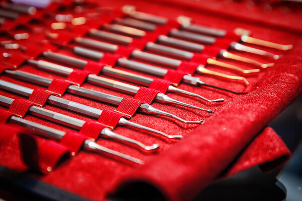 Набор инструментов для стоматолога