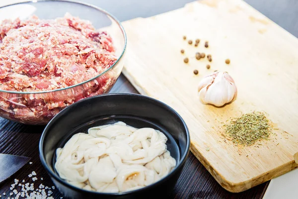 Fare salsiccia fatta in casa — Foto Stock