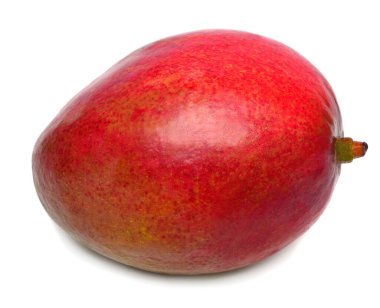 Beyaz arkaplanda tamamen izole edilmiş mango