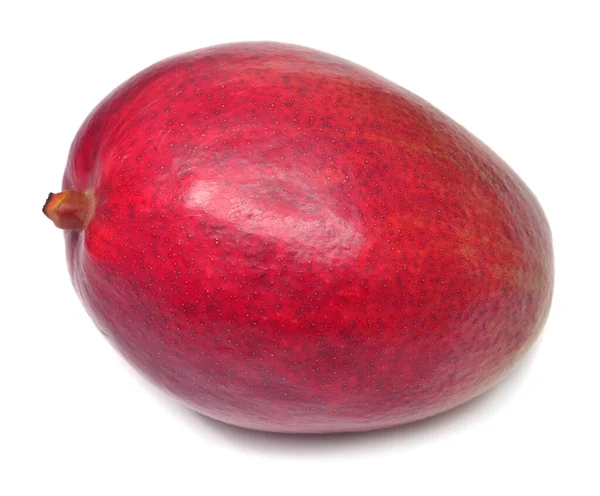 Beyaz arkaplanda tamamen izole edilmiş mango