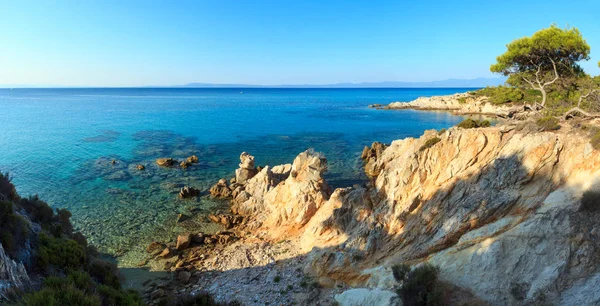 Egejské Moře Pobřeží Večerní Krajina Akvamarínovou Vodou Zobrazit Poblíž Mega — Stock fotografie