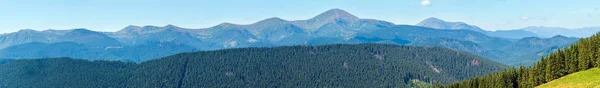 Vesnjarka カルパチア ウクライナ から夏 Chornohora 山尾根の眺め 六つのショットの高解像度パノラマ — ストック写真