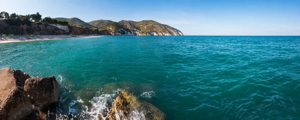 풀리아 이탈리아에에서 Gargano 한반도 해변의 목적지 Mattinatella Mattinatella — 스톡 사진