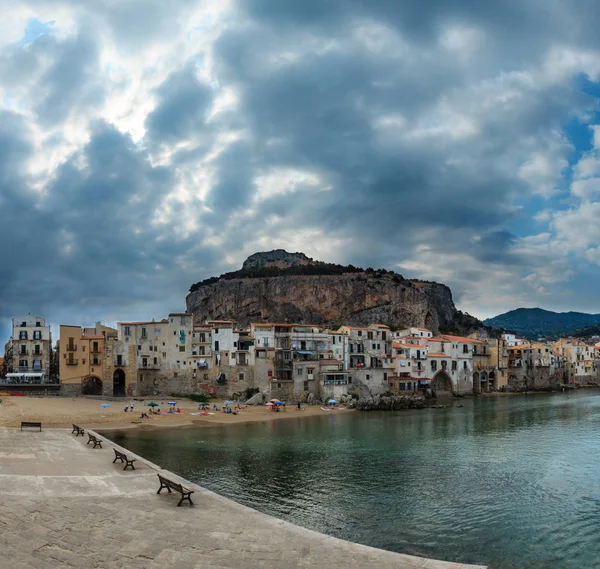 Cefalu Italie Juin 2017 Vieille Belle Ville Vue Sur Plage — Photo